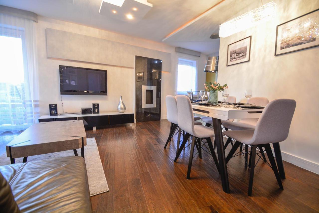 Apartamenty Bryza - Chelmonskiego - Parking - Centrum 슈비노우이스쳬 외부 사진