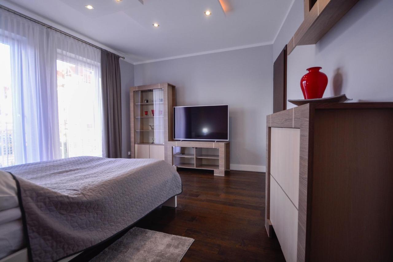 Apartamenty Bryza - Chelmonskiego - Parking - Centrum 슈비노우이스쳬 외부 사진