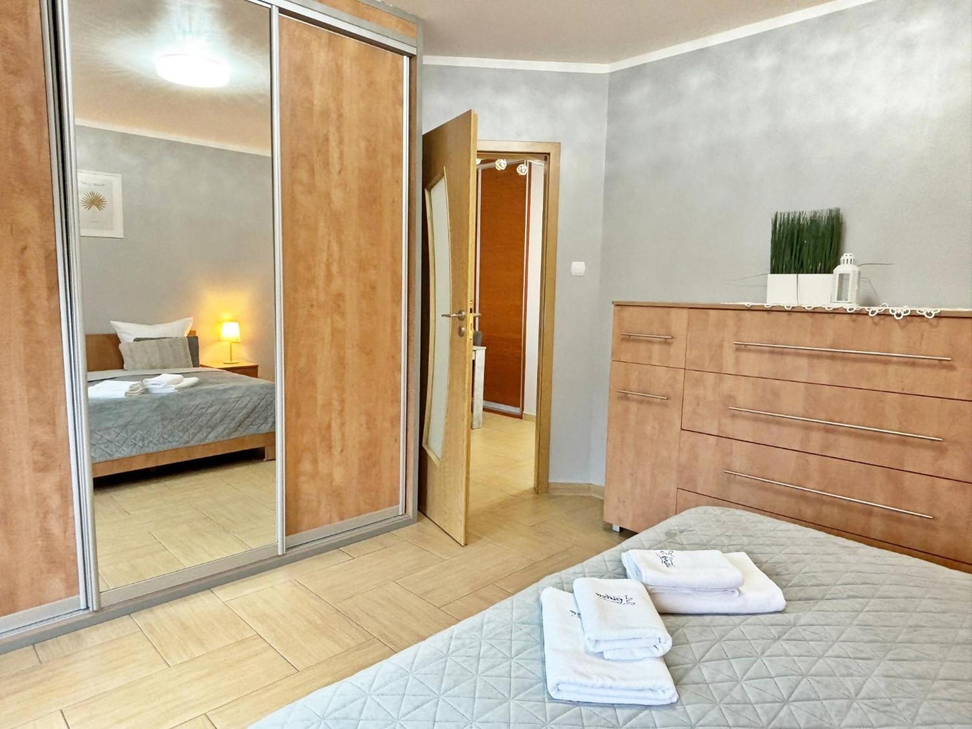Apartamenty Bryza - Chelmonskiego - Parking - Centrum 슈비노우이스쳬 외부 사진