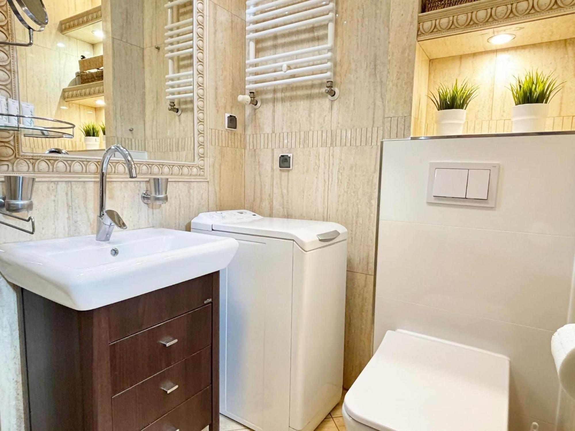 Apartamenty Bryza - Chelmonskiego - Parking - Centrum 슈비노우이스쳬 외부 사진